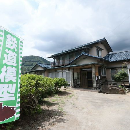Tetsu No Ya Guesthouse For Railfans Fuefuki Exteriör bild